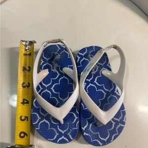 Old Navy Kids Blue and White Flip Flops